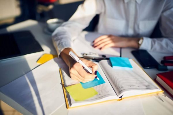 Como organizar as demandas de trabalho sem estresse e aumentar a produtividade